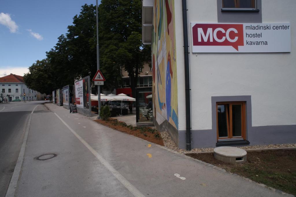 Mcc Hostel Целе Экстерьер фото